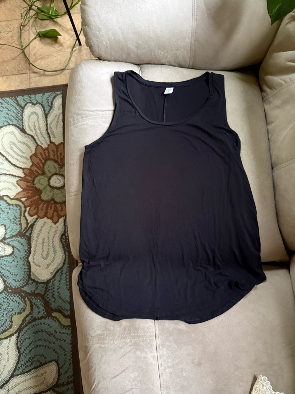 Old Navy Black Scoop Neck Tank Top
